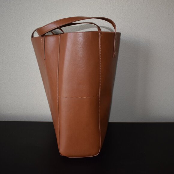 Gap Synthetic Leather Tote NWT - Picture 3 of 4